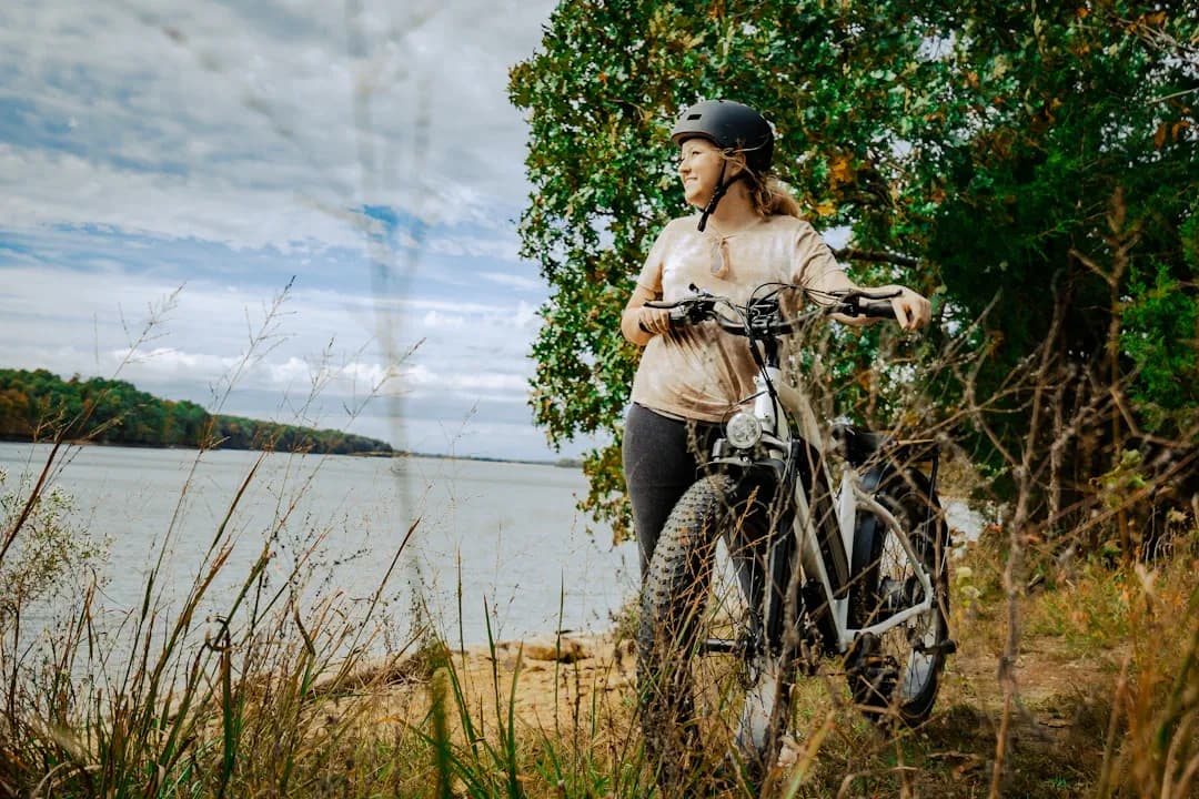 Câu hỏi 10: Tôi béo quá (45 tuổi, cao 157 cm nặng 89 kg). Tôi muốn giảm cân nhưng khó quá, có thuốc nào giảm cân tốt không? Làm thể nào để giảm cân hiệu quả?