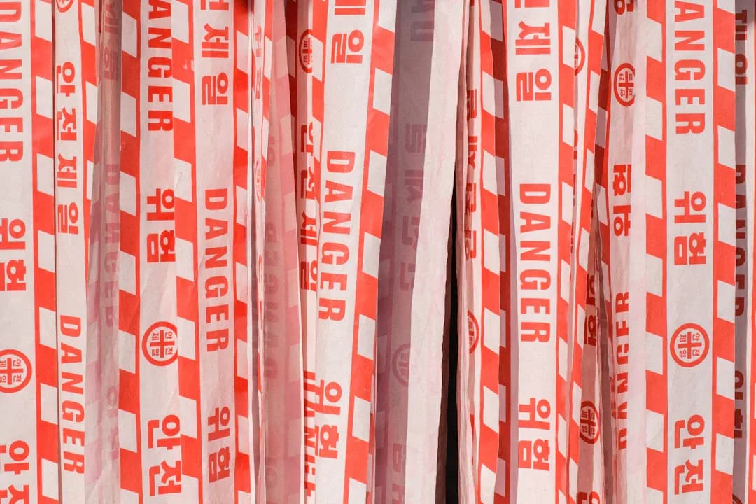 Câu hỏi 68: Bệnh hở van tim (Hở van hai lá) có nguy hiểm không ? Có phải mổ không ?