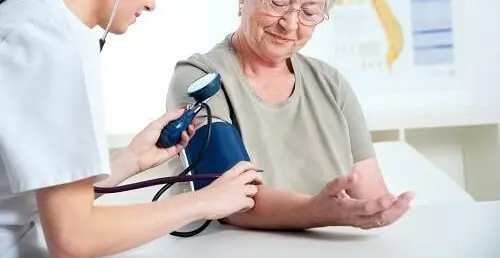 Huyết áp ở người cao tuổi