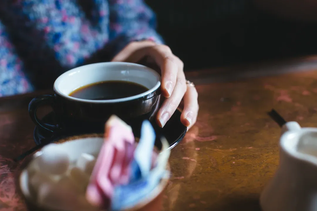 Câu hỏi 22: Tôi bị THA, cần phải ăn uống và tập luyện như thế nào?
