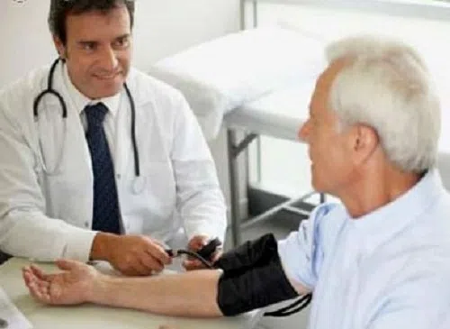 Kiểm tra sức khỏe thường xuyên để phòng bệnh nhồi máu cơ tim