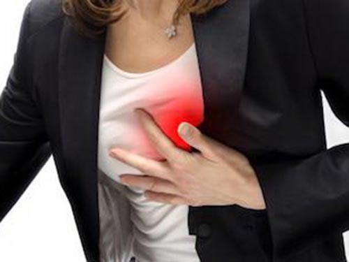 Rất ít người nhận mặt được sự nghiêm trọng đằng sau các cơn đau nhói ở ngực. Ảnh minh họa